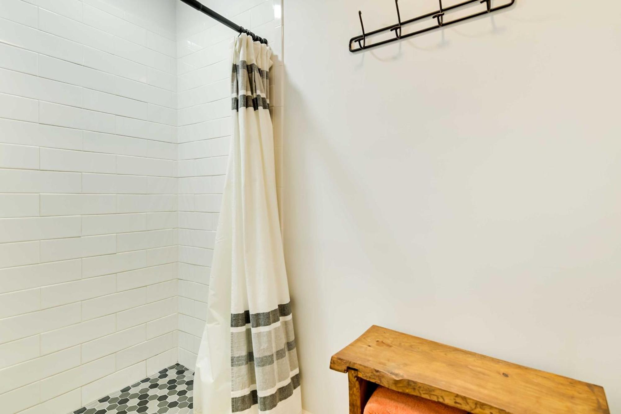 Apartment Modern Less Than 13 Mi To Saratoga Racetrack! *